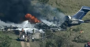 تحطم طائرة مدنية بولاية تكساس الأمريكية تقل 21 شخصا.. فيديو