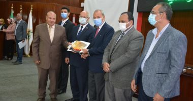 محافظ القليوبية يشهد احتفالية تكريم طلاب المرحلة الثالثة من مبادرة "صنايعية مصر"