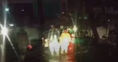 لقطات تظهر غرق شوارع مدينة هندية بمياه الفيضانات.. فيديو