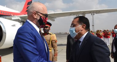رئيس الوزراء يستقبل نظيره الألبانى بمطار القاهرة..صور