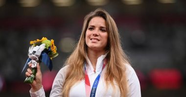 صورة بطلة أوليمبية بولندية تبيع ميداليتها لتغطية تكلفة جراحة لطفل