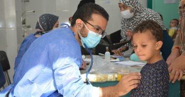 قوافل جامعة طنطا الطبية تقدم خدماتها العلاجية بالمجان لـ1158 مواطنًا بقطور 