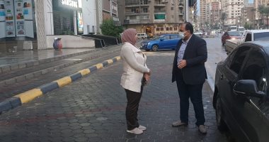 طقس الإسكندرية.. المحافظ يشدد على رؤساء الأحياء بالتواجد فى الشوارع لمجابهة النوات