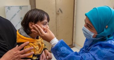 "صحة المنيا" تواصل تنظيم قافلة طبية لأهالى قرية كوم الحاصل بمركز مغاغة