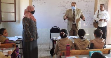 مدير تعليم المنوفية يوجه بإبعاد الباعة الجائلين عن مداخل المدارس