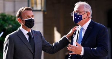 أسوشيتدبرس: فرنسا تبحث العودة لارتداء الكمامة مع ارتفاع إصابات كورونا