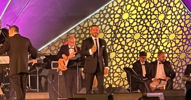 اللبناني زياد برجي يغني "شو حلو" و"أنا قلبي عليك" بحفل الموسيقى العربية.. صور