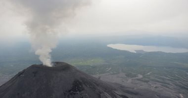 ثوران بركان جبل "سيميرو" في إندونيسيا