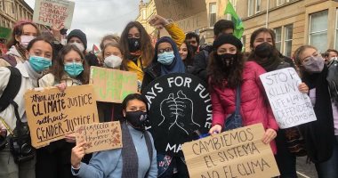 نشطاء المناخ يغلقون الشوارع فى برلين مطالبين بقانون ضد هدر الطعام