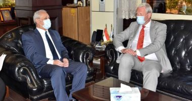 محافظ الأقصر يلتقى سفير هولندا بمصر لبحث التعاون ودعم اقتصاد الصعيد.. صور