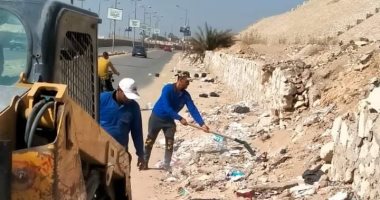 نظافة القاهرة تنفذ حملات لرفع الأتربة من المحاور المرورية