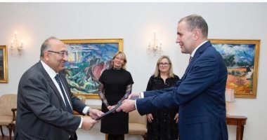السفير عمرو رمضان يُقدم أوراق اعتماده لرئيس جمهورية آيسلندا