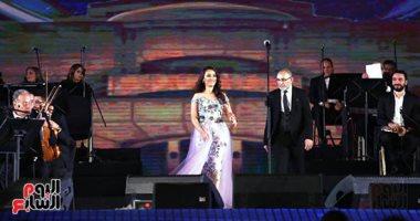 وعد البحري تغني لأسمهان في مهرجان الموسيقى العربية 