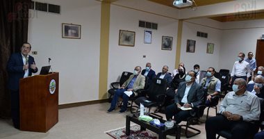رئيس الوزراء يتابع مشروع إعادة تأهيل ورفع كفاءة خط سكة حديد قنا/ أبو طرطور