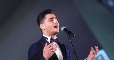 محمد عساف يبدأ حفل مهرجان الموسيقى بـ"جينا لك يا فلسطين" ويعلق: مصر قلب العروبة