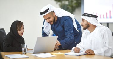 الإمارات تعلن عن وظائف قيادية برواتب تصل إلى 100 ألف درهم