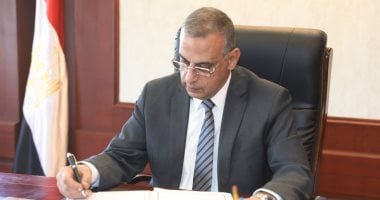 محافظ سوهاج يعتمد تعريفة الركوب الجديدة لكل الخطوط والتاكسى.. تعرف عليها