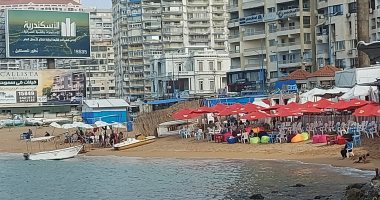 شاطئ الإسكندرية الآن.. أجواء خريفية دافئة والصيادون ينتظرون الرزق.. لايف