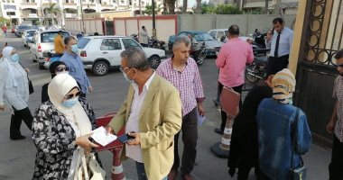 محافظ بورسعيد يشدد على منع دخول العاملين بدون كارت التطعيم