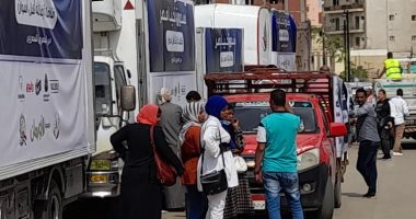 "تحيا مصر" شاحنات قوافل مساعدات للأسر المتضررة من السيول تصل أسوان.. فيديو