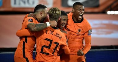منتخب هولندا يحجز مقعده فى كأس العالم 2022 بثنائية ضد النرويج.. فيديو