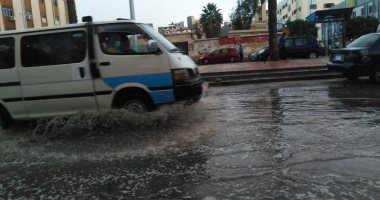 أمطار غزيرة تضرب دمياط وغيوم تملأ سماء مدن المحافظة.. لايف وصور