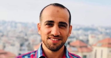 أسير فلسطيني يعلّق إضرابه عن الطعام بعد قرار إسرائيل بإلغاء اعتقاله الإدارى