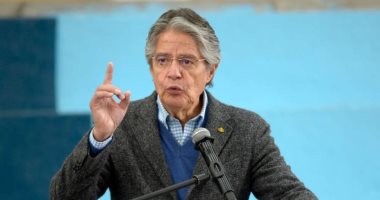 برلمان الإكوادور يرفض مذكرة إقالة رئيس البلاد من منصبه