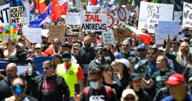 جارديان: آلاف الأستراليين يتظاهرون بمسيرات "الحرية" ضد قانون مكافحة الأوبئة