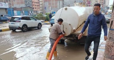 محافظة البحيرة تشن حملات مكثفة لرفع تجمعات المياه بشوارع كفر الدوار  