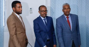 وزير الخارجية الصومالى الجديد ونائبه يؤديان اليمين الدستورية