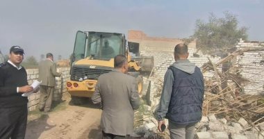 محافظ أسيوط: إزالة 6 حالات تعد على أراضى زراعية وأملاك دولة بديروط
