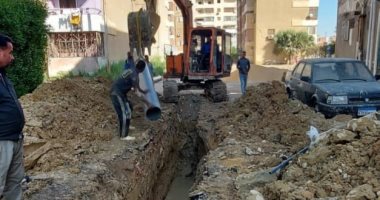 مياه القناة: استمرار أعمال الإحلال والتجديد لشبكات الصرف الصحى بالسويس.. صور