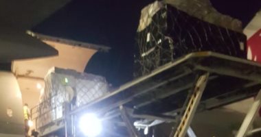  مطار القاهرة يستقبل شحنة لقاح "فايزر" لمكافحة كورونا.. صور  