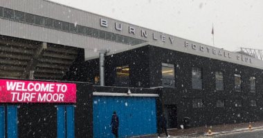 الثلوج تهدد إقامة مباراة بيرنلي وتوتنهام فى الدوري الإنجليزي