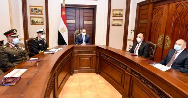 الرئيس السيسي يوجه بربط جهود حماية الشواطئ بتطوير الطرق والمحاور بالإسكندرية
