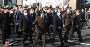 الرئيس السيسي يصل مقر افتتاح المعرض الدولى للصناعات الدفاعية والعسكرية إيديكس 2021