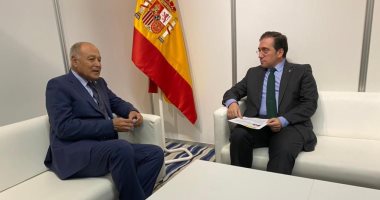 أبو الغيط يلتقى وزير خارجية إسبانيا على هامش مؤتمر برشلونة