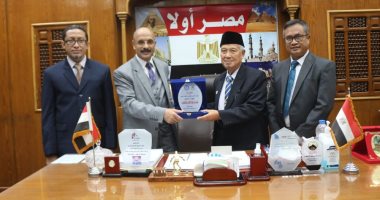 وفد جامعة دار السلام كنتور بإندونيسيا يوقع اتفاقية تعاون مع دار علوم القاهرة