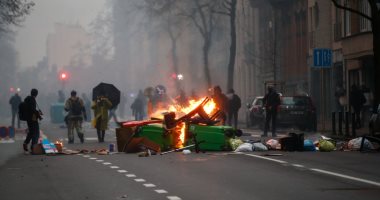 كر وفر وأعمال عنف فى بلجيكا احتجاجا على قيود كورونا.. فيديو