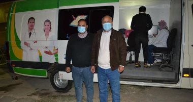 وكيل صحة الغربية يتفقد السيارات المتنقلة لتطعيم المواطنين بلقاح كورونا بالمحلة 