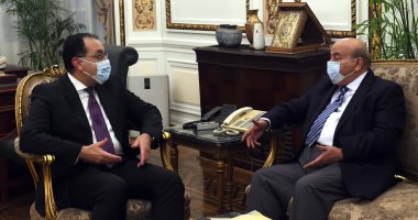 رئيس الوزراء يستقبل سفير الكويت بالقاهرة بمناسبة انتهاء فترة عمله فى مصر