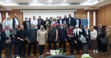 محافظ بورسعيد يلتقى وفد جمعية خريجي الإعلام ضمن الاحتفال بالعيد القومى للمدينة