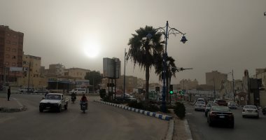 عاصفة ترابية تصل مرسى مطروح وتتحرك شرقا باتجاه الإسكندرية والدلتا.. فيديو