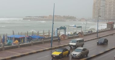رياح وأمطار وأمواج مرتفعة.. شاهد الطقس السيئ يضرب الإسكندرية