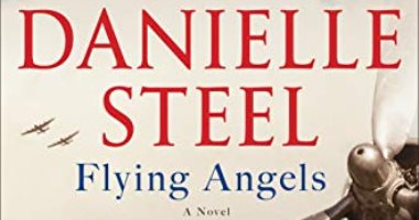 دانيال ستيل تعرض تضحيات نساء الحرب العالمية الثانية فى رواية flying angels