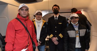 وزارة الطيران تحتفى بذوى الهمم أبطال قادرون باختلاف فى جولة بمصر للطيران
