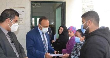 نائب محافظ المنيا يتابع الحالة العامة بمستشفى الصدر ومركز تلقى اللقاح