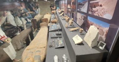 افتتاح معرض البعثة الإسبانية لتقديم قطع مكتشفة للسياح بمتحف الأقصر.. لايف