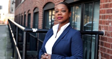 عمدة نيويورك المنتخب يعين اول امرأة فى منصب مفوض شرطة المدينة ويصفها بـ"مقاتل ذكى"
